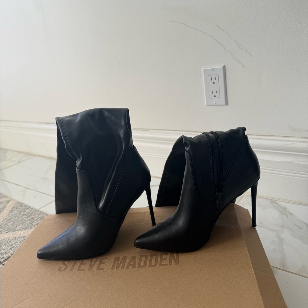 Steve Madden Sleek Black Heeled Boots